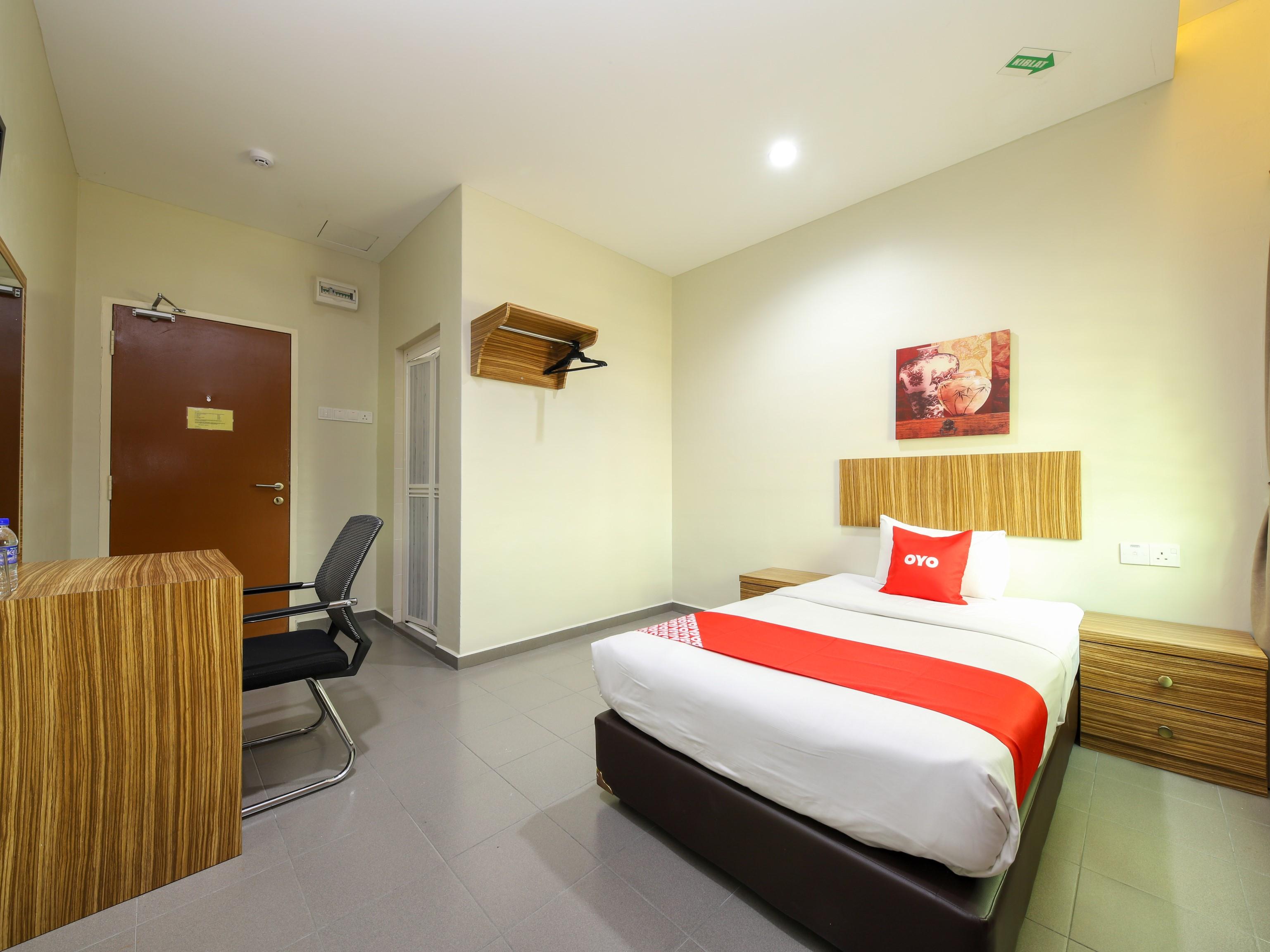 Oyo 89839 Riaz Hotel Malakka Dış mekan fotoğraf