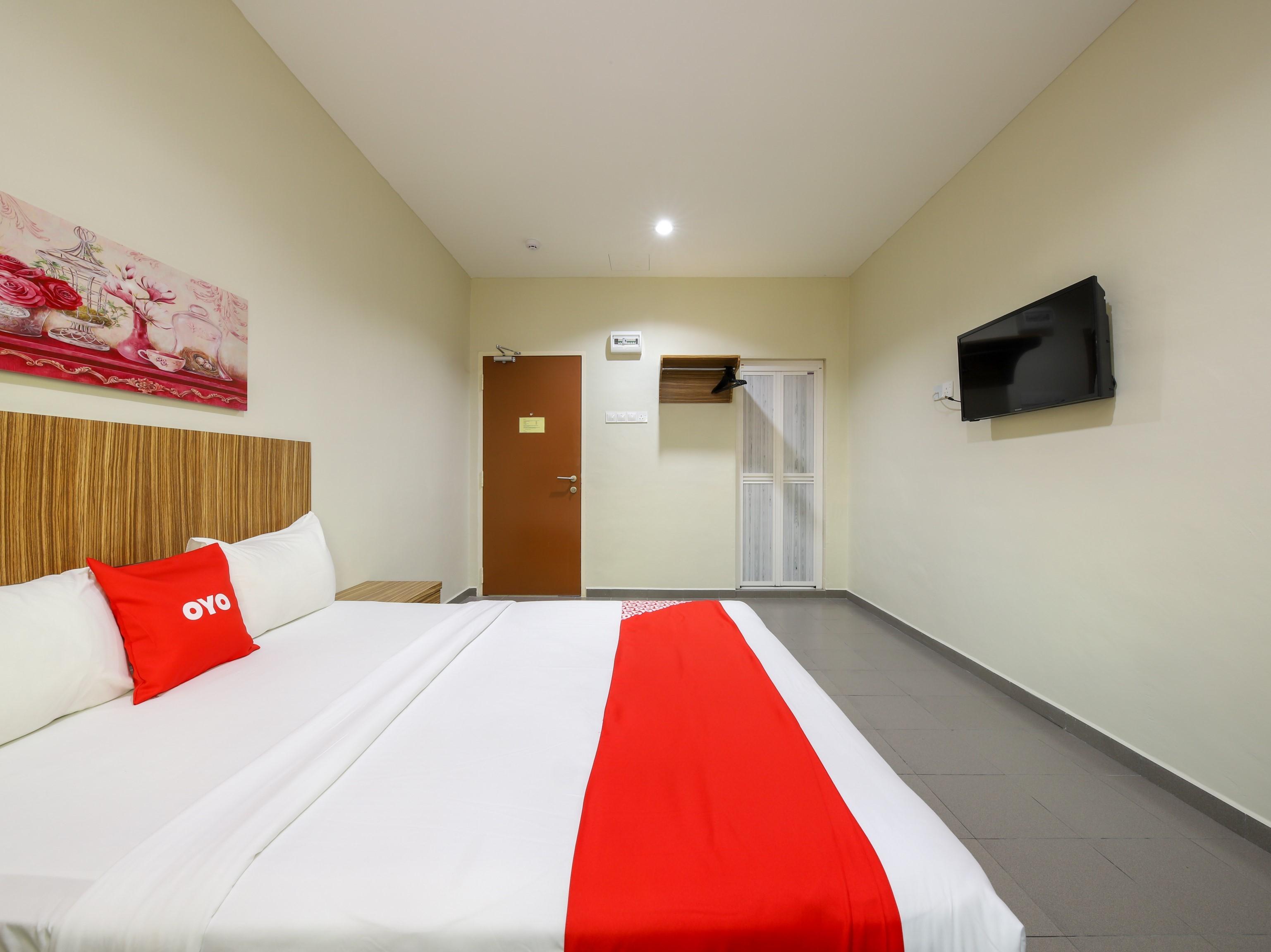 Oyo 89839 Riaz Hotel Malakka Dış mekan fotoğraf