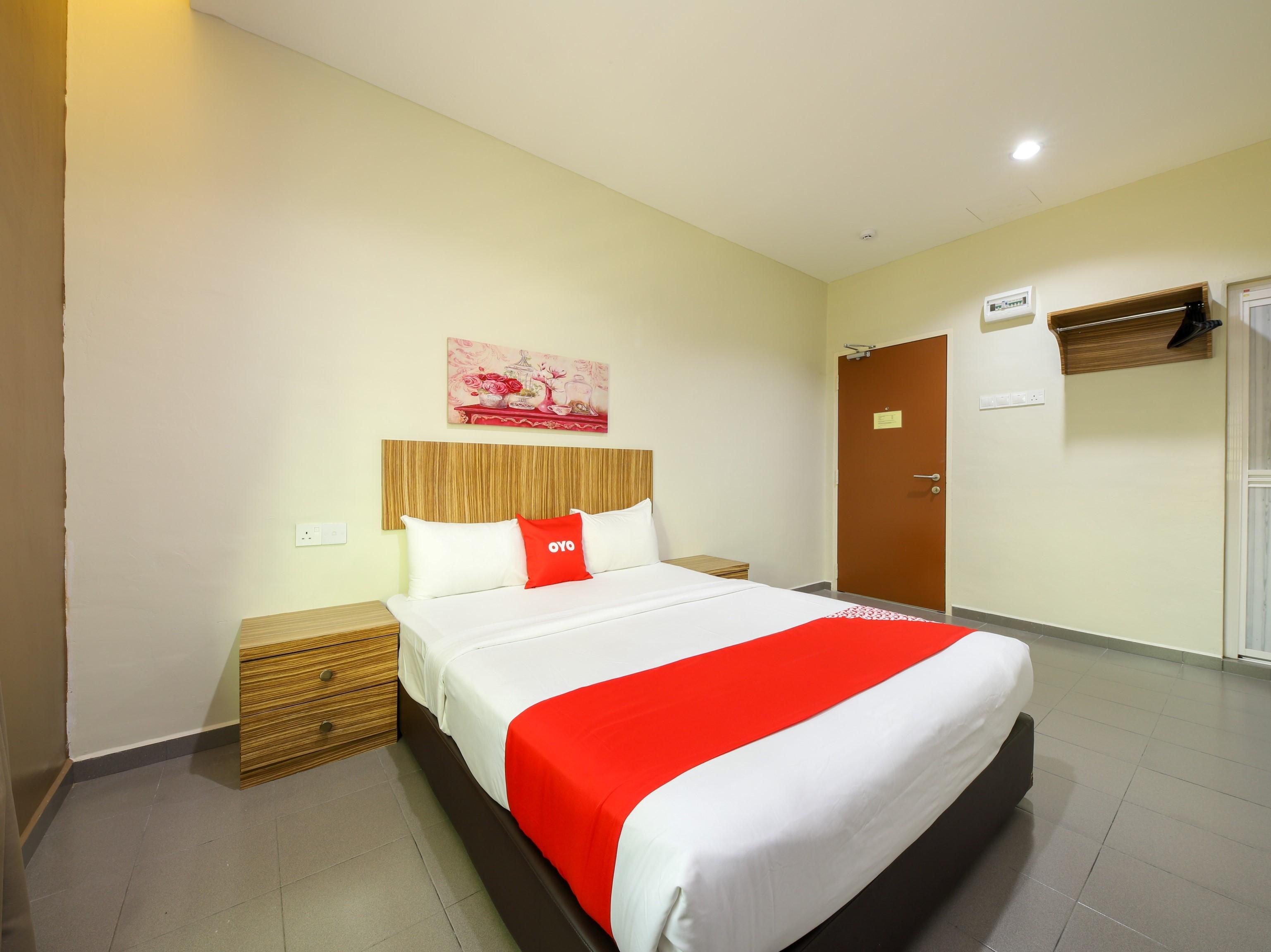 Oyo 89839 Riaz Hotel Malakka Dış mekan fotoğraf