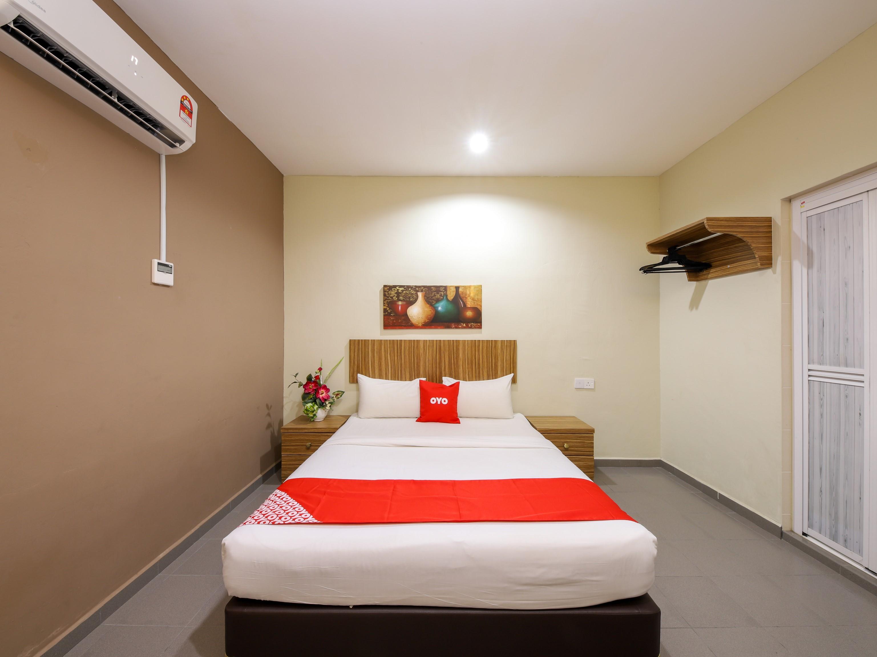 Oyo 89839 Riaz Hotel Malakka Dış mekan fotoğraf