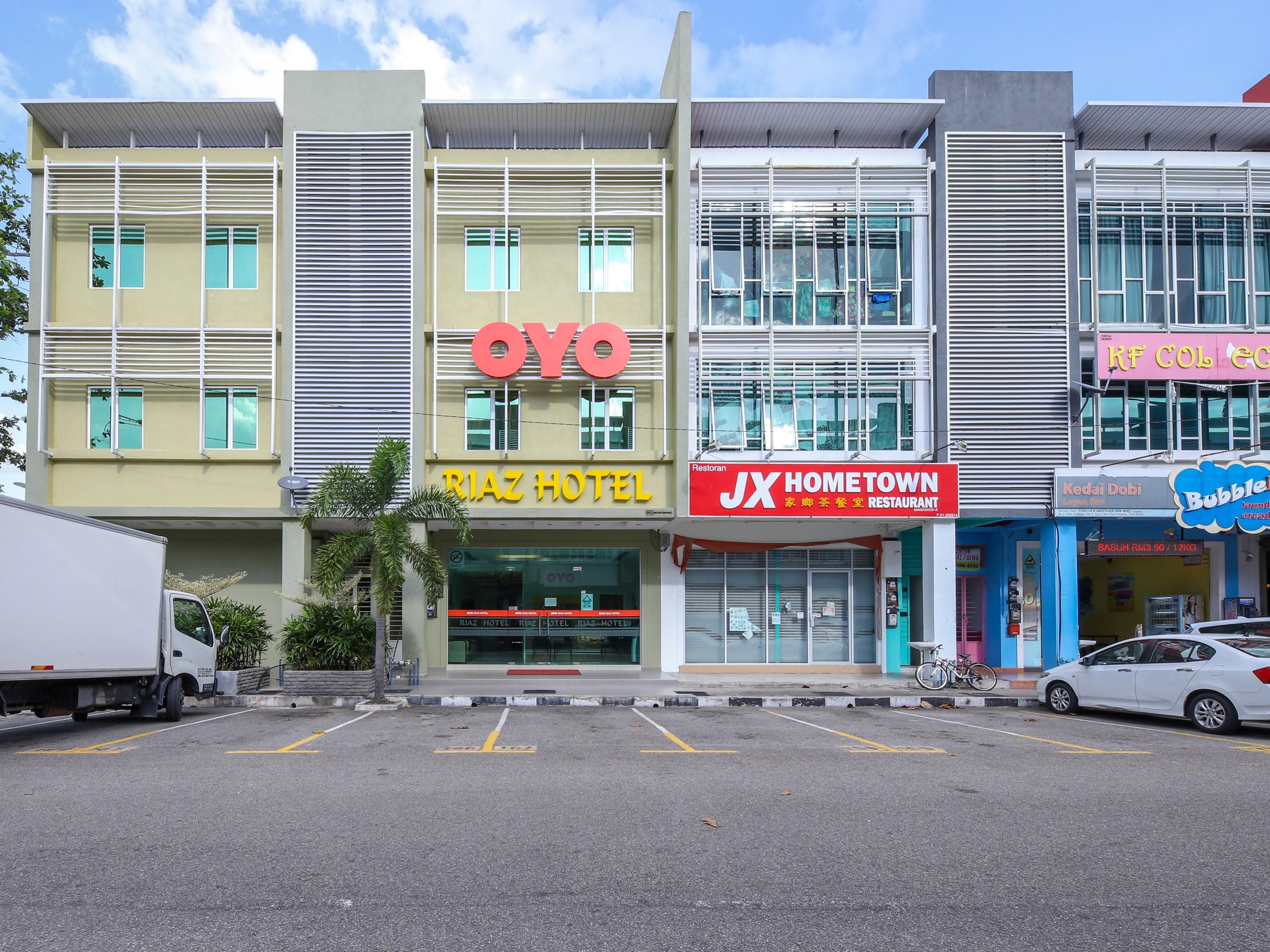 Oyo 89839 Riaz Hotel Malakka Dış mekan fotoğraf