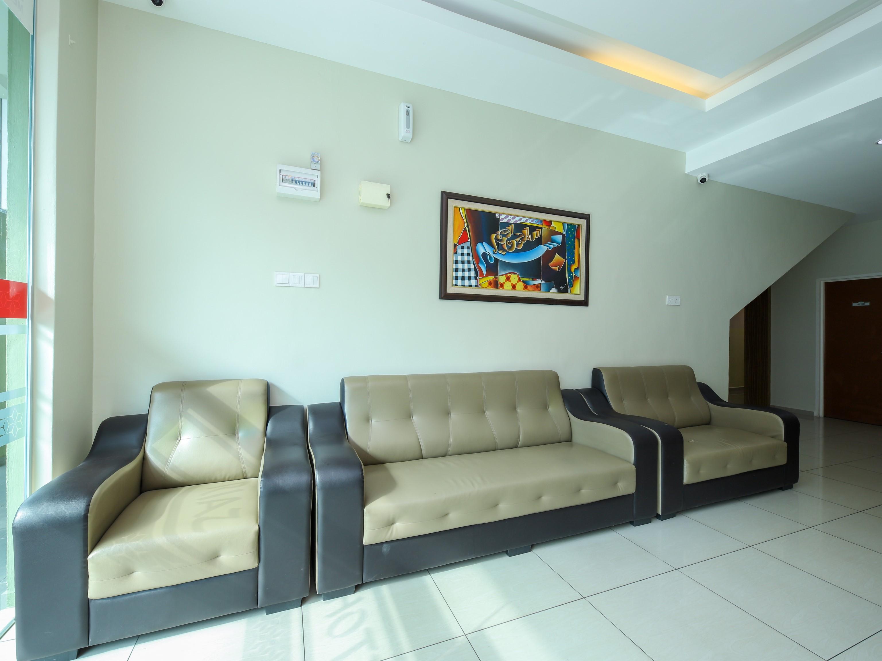Oyo 89839 Riaz Hotel Malakka Dış mekan fotoğraf