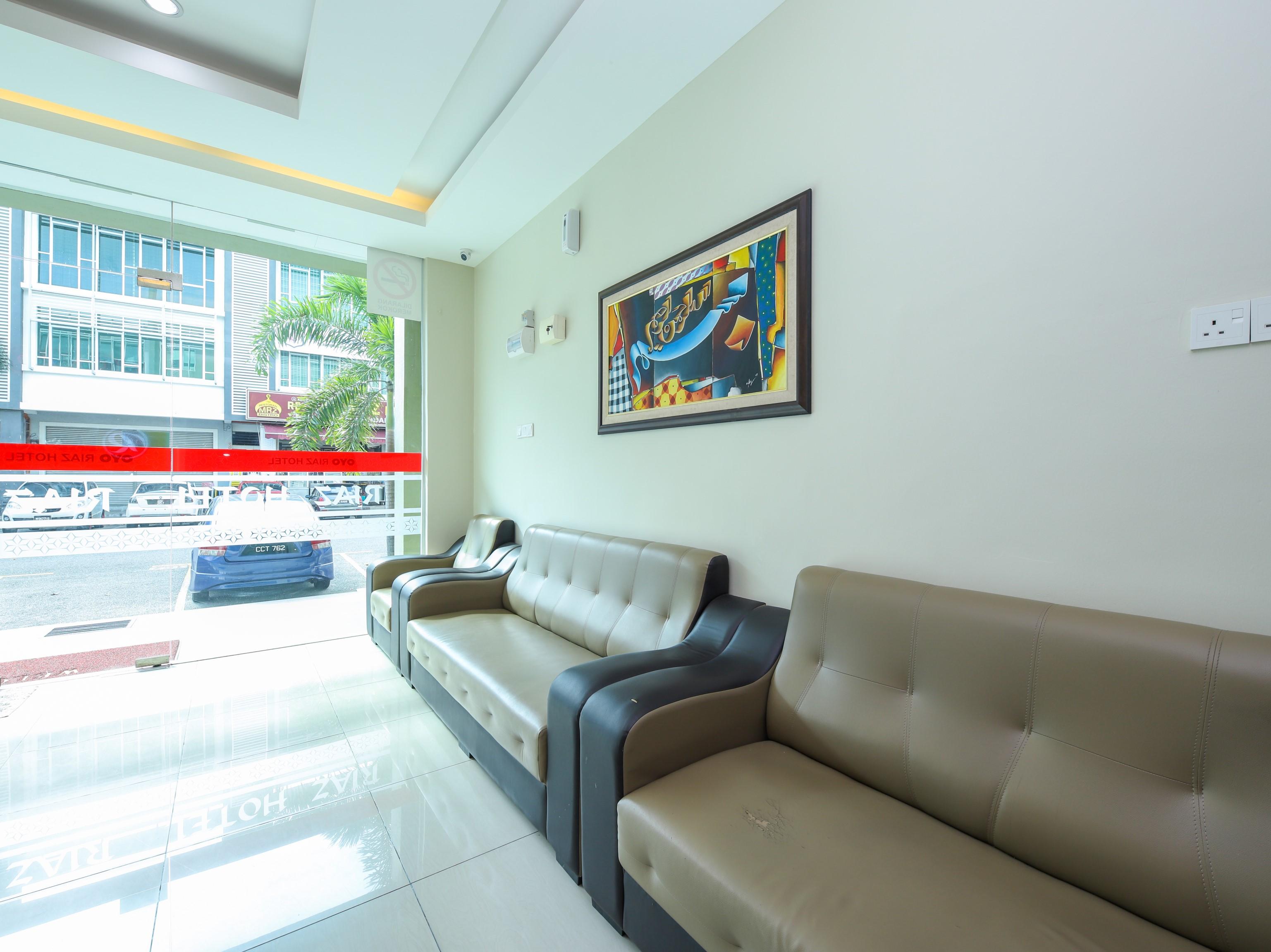 Oyo 89839 Riaz Hotel Malakka Dış mekan fotoğraf